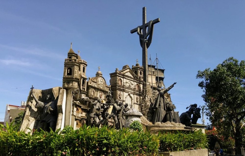 Heritage of Cebu Monument in Cebu City Pictures